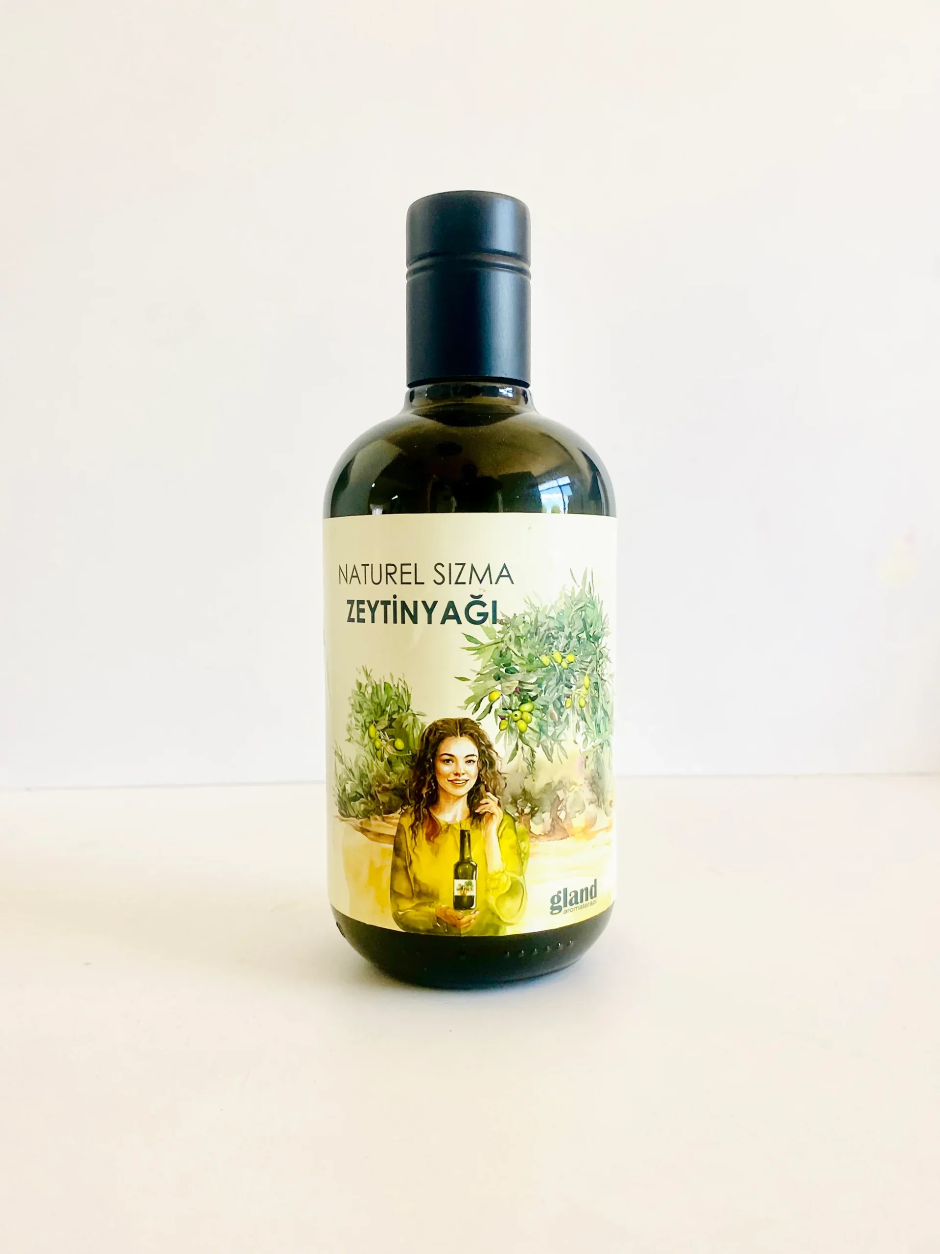 "Gland Aromaterapi'nin yüksek polifenollü 500 ml erken hasat naturel sızma zeytinyağı, sağlıklı ve doğal."